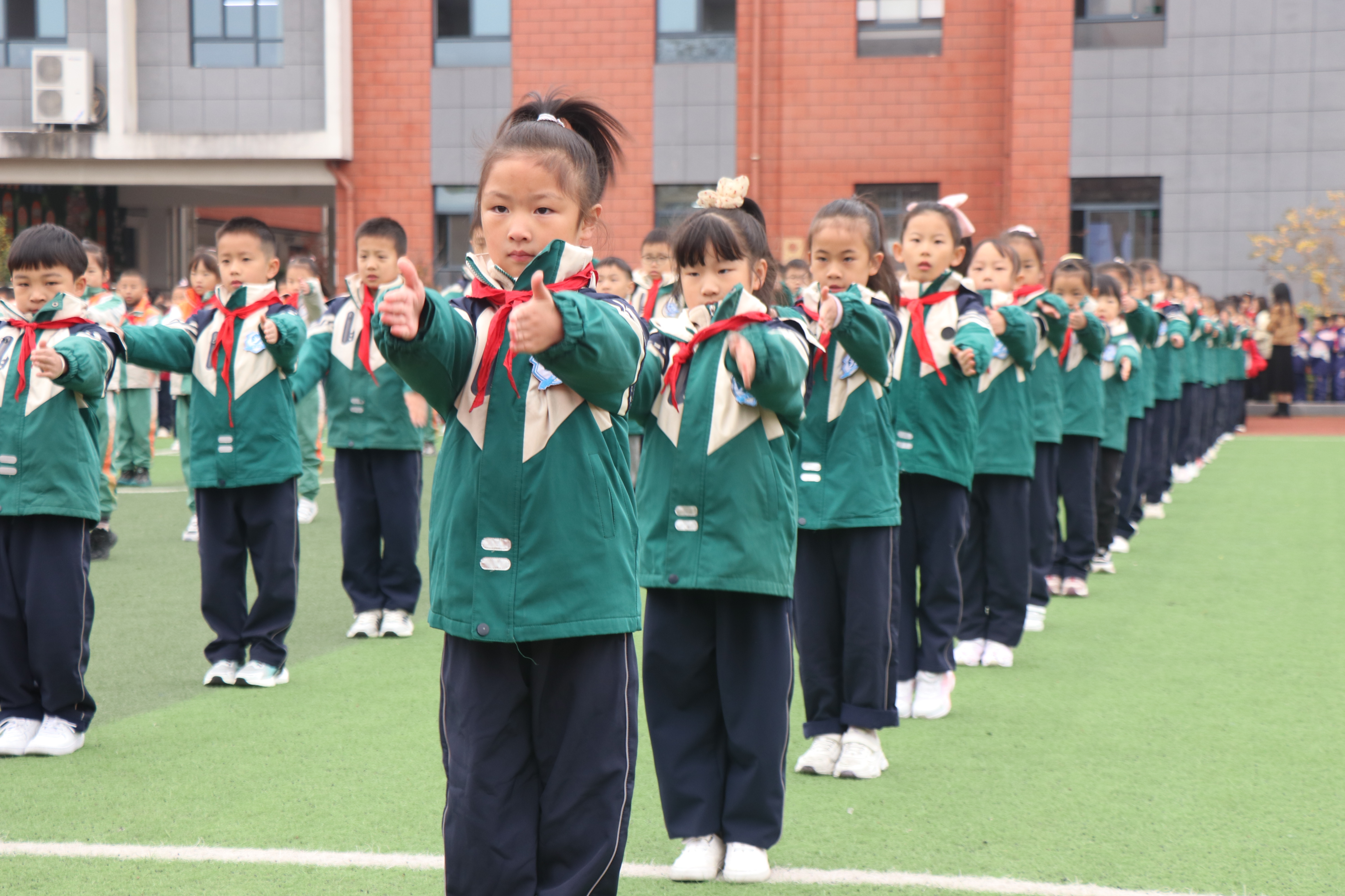 黄山屯溪：乘运动之帆展学生风采kaiyun网站(图3)